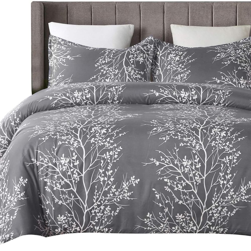Vaulia Lightweight Microfiber Duvet Cover Set